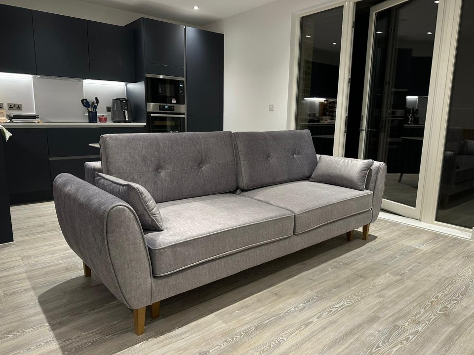 Grey Sofa Couch – The Perfect Choice for Timeless Elegance in Your Living Space