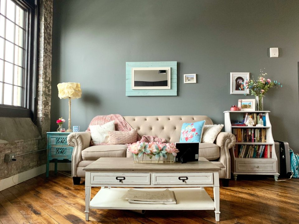 How to arrange a square living room? Ideas for a functional layout